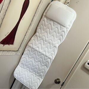 Comfy Bathtub Padded Liner with Pillow. New, Never Used.